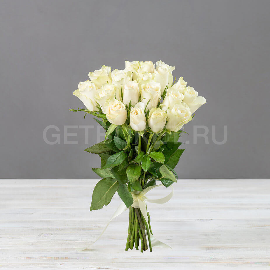 66070 Букет из 19 белых кенийских роз