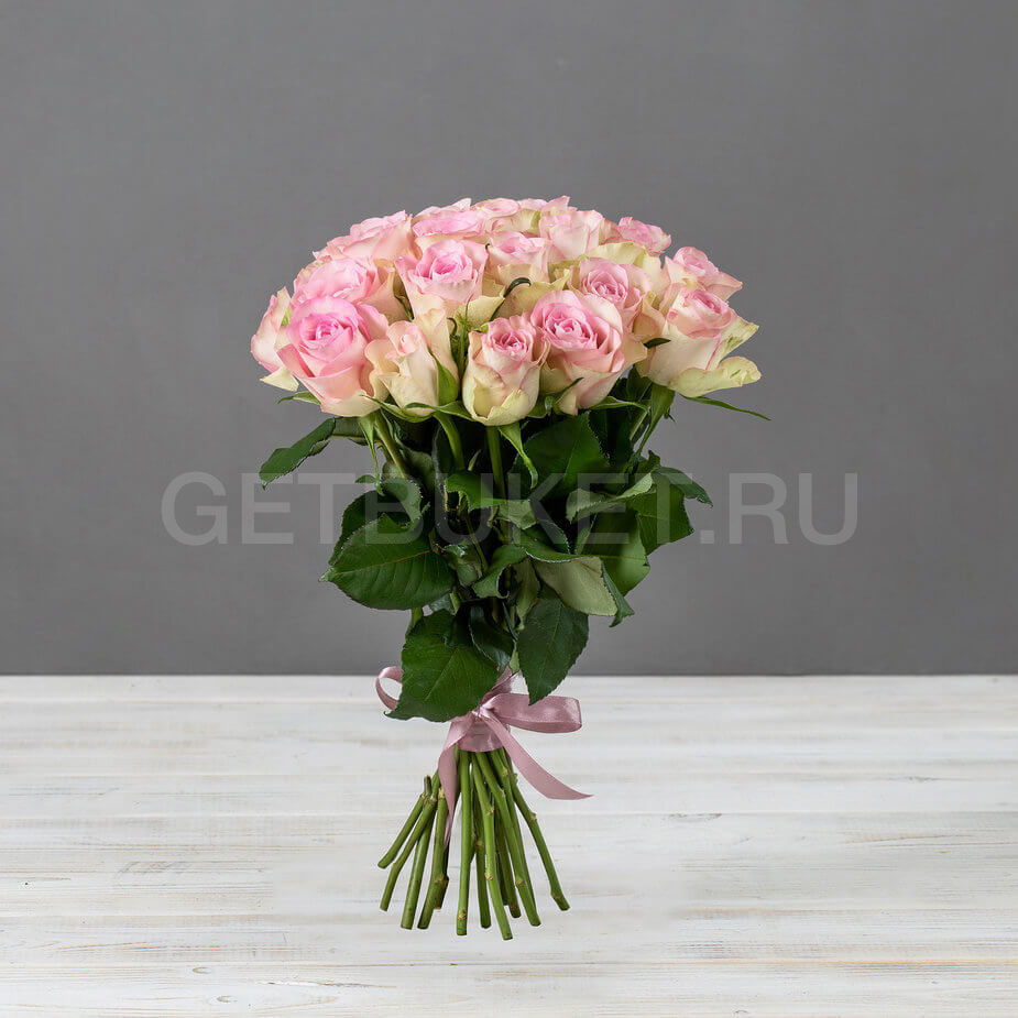 62917 Букет из 21 нежно-розовой кенийской розы